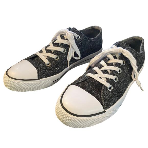 Airwalk Gray Canvas Low Top Sneakers Size 9 - Picture 1 of 6